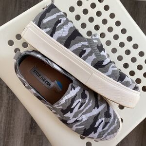 Steve Madden Slip-Ons